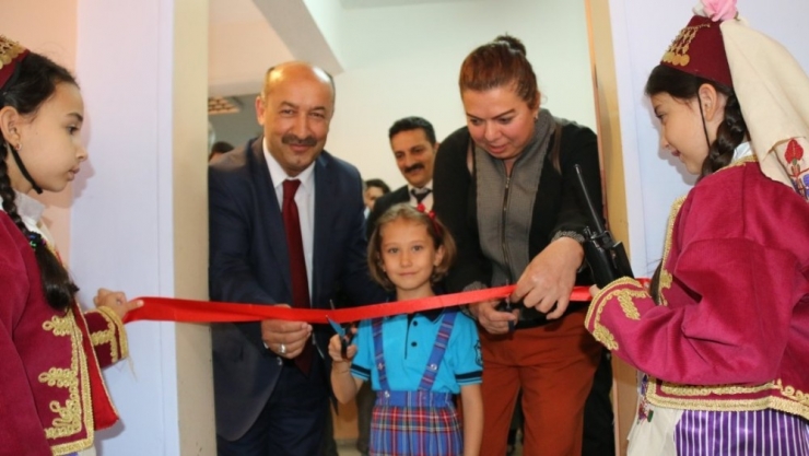 Kütahya Şehitler Ortaokulu’nda Kütüphane Açılışı