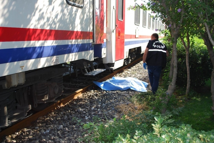 Trenin Altında Kalan Şahıs Öldü