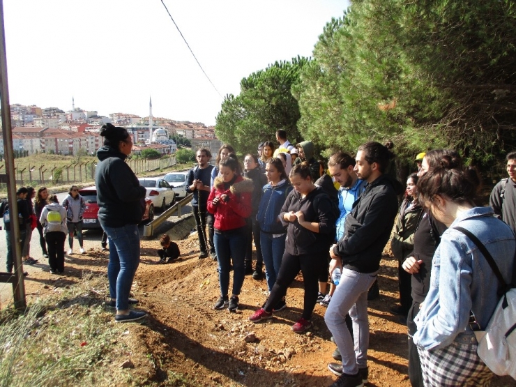 Aydos Ormanı’nda Kilolarca Çöp Topladılar