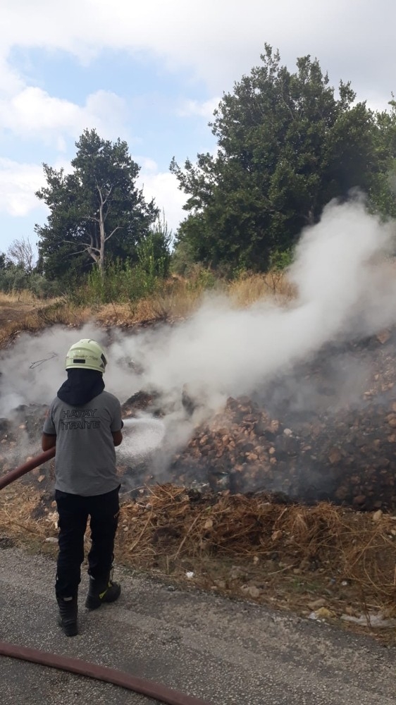 Samandağ’da Kuru Ot Yangını Korkuttu