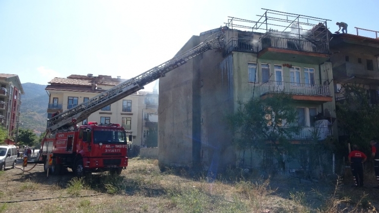 Isparta’da Ev Yangınında Korku Dolu Anlar