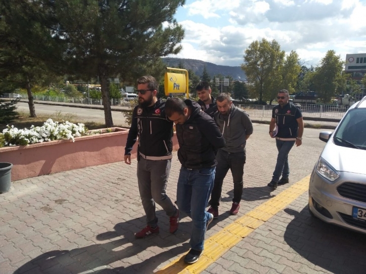 Uyuşturucu Operasyonunda 2 Kişi Tutuklandı