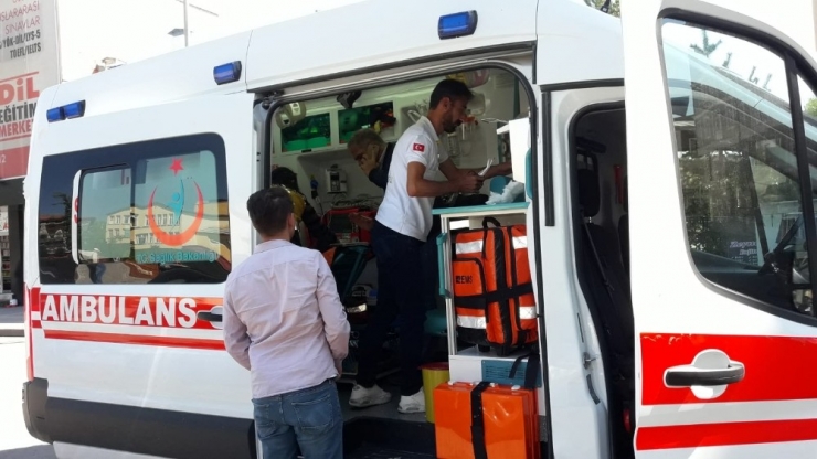 Kars’ta Bir Kişi Sokak Ortasında Bıçaklandı