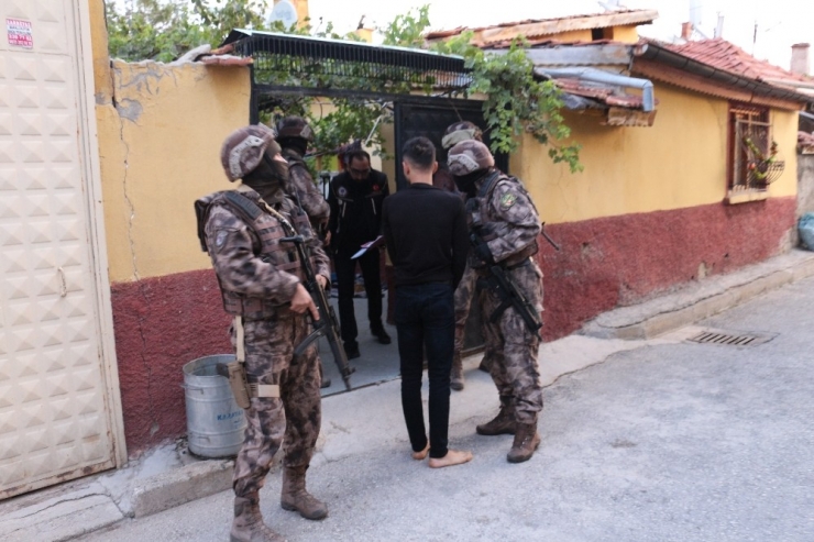 Uyuşturucu Operasyonunda 14 Şüpheli Tutuklandı
