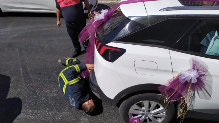 Gelin Arabası Tıra Çarptı