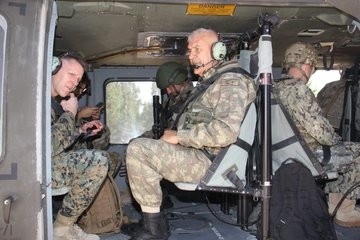 Msb: "Suriye’de Fırat’ın Doğusunda Güvenli Bölge Birinci Safha Uygulamaları Kapsamında; Altıncı Ortak Hava Devriyesi 2 Türk Ve 2 Abd Helikopterinin Katılımı İle Planlandığı Şekilde Gerçekleştirildi."