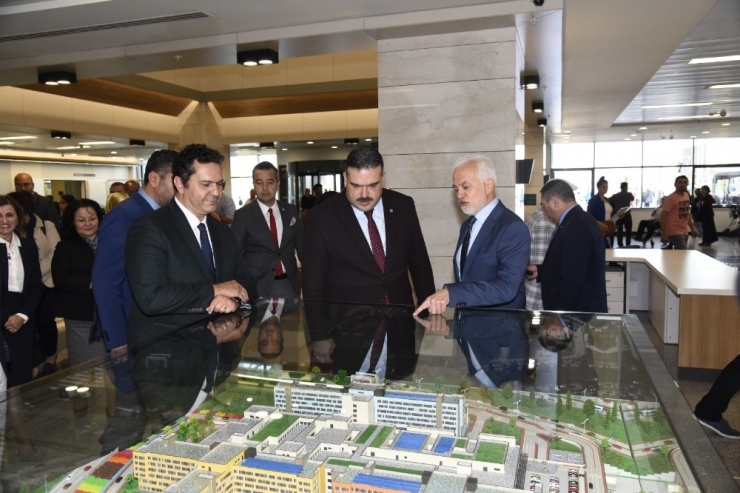 Rektör Çomaklı’dan Eskişehir Şehir Hastanesine Ziyaret