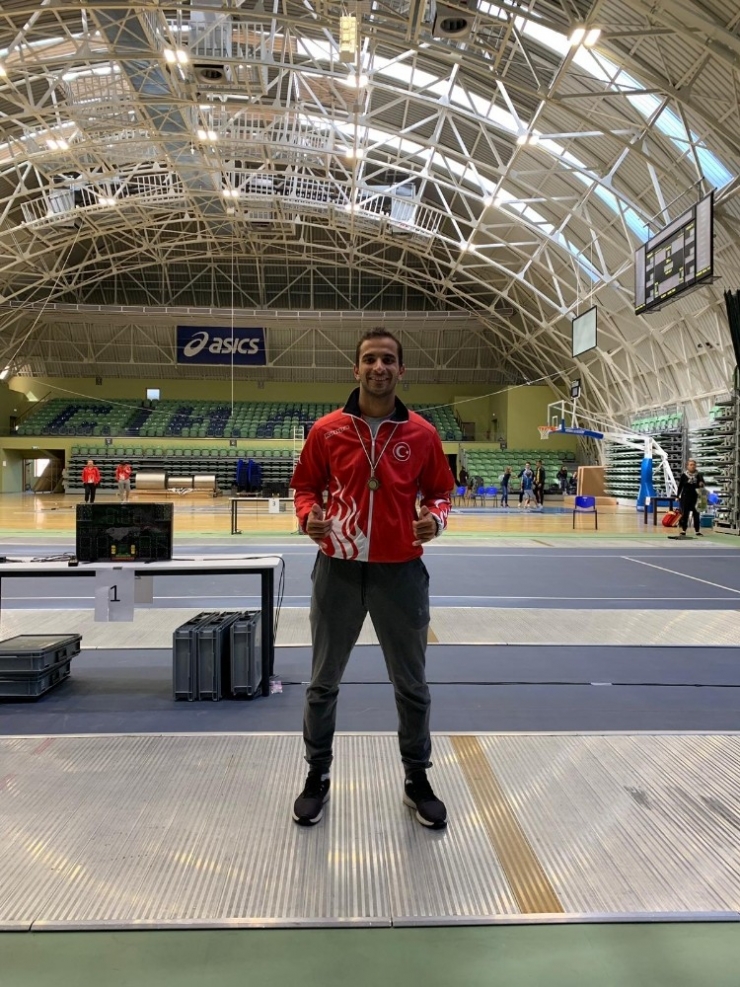 Enver Yıldırım’dan Bronz Madalya