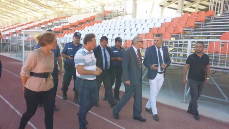 Bu Maçı Bekar Erkekler Seyredemeyecek