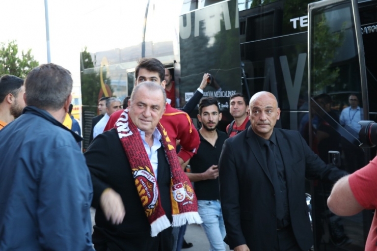 Galatasaray’a Malatya’da Coşkulu Karşılama