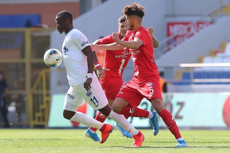 Süper Lig: Kasımpaşa: 0 - Antalyaspor: 0 (İlk Yarı)