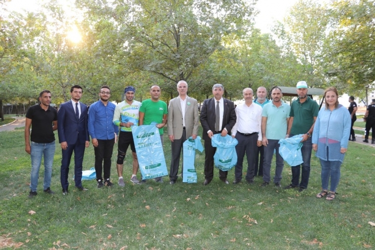 Karaköprü’de Dünya Temizlik Günü Kutlandı