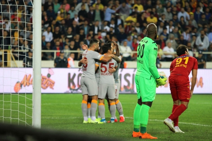 Süper Lig: Yeni Malatyaspor: 0 - Galatasaray: 1 (İlk Yarı)