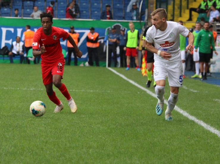Süper Lig: Çaykur Rizespor: 1 - Gazişehir Gaziantep Fk: 2 (Maç Sonucu)