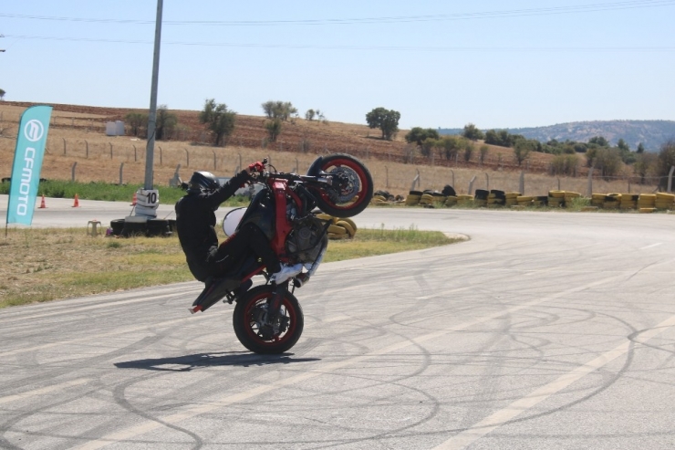 Türkiye Süpermoto Şampiyonası’nın 4. Ayak Yarışları Uşak’ta Başladı