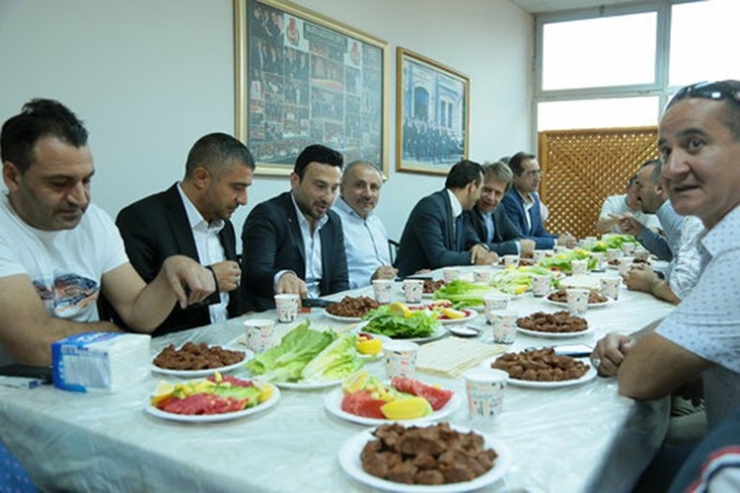 Yeni Malatyaspor Yönetimi Basınla Bir Araya Geldi