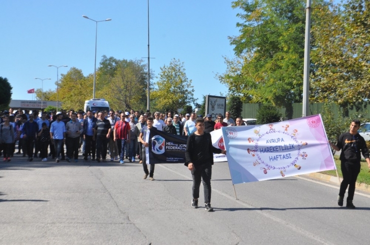 Kardelen Bebek Yürüyüşün İlgi Odağı Oldu