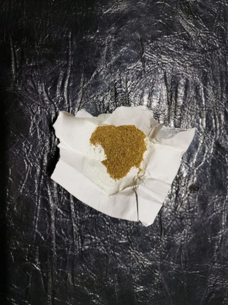 Şüpheli Şahıslardan Uyuşturucu Ele Geçirildi