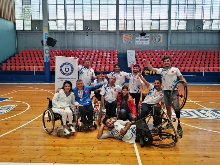 Adü’nün ’Engelsiz Efeleri’ Balkan Şampiyonası’ndan İkincilikle Döndü