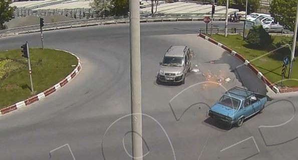 Trafik Kazaları Mobese Kameralarına Yansıdı