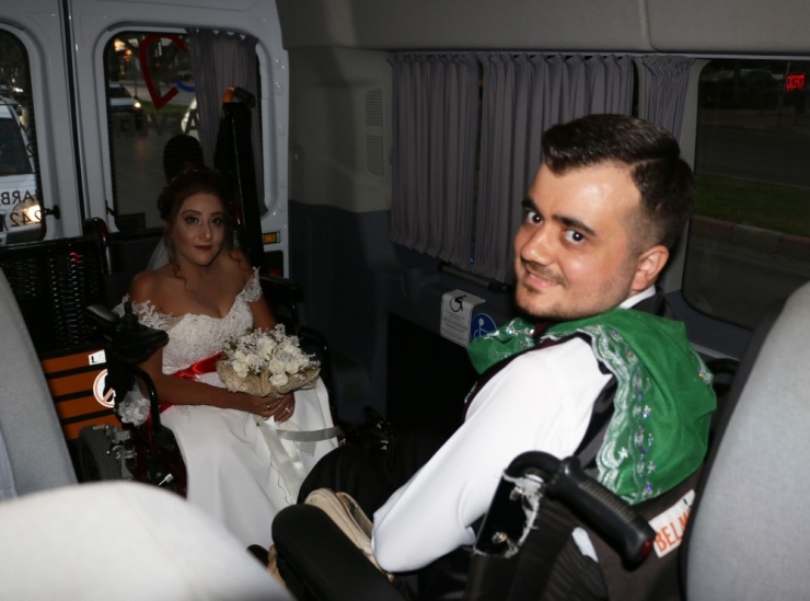 Engelsiz Ulaşım Aracı Gelin Arabası Oldu