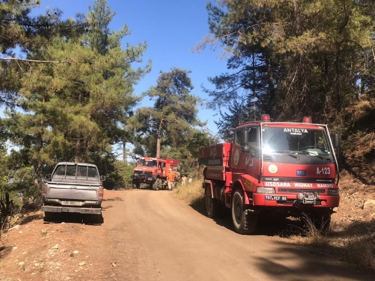 Kemer’deki Orman Yangını Kontrol Altına Alındı