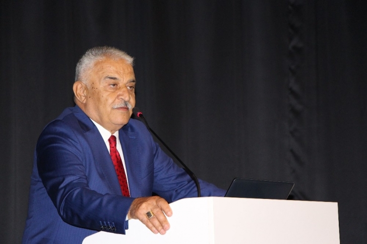 Avrasya Üniversitesi’nde Yeni Akademik Yıl Törenle Başladı