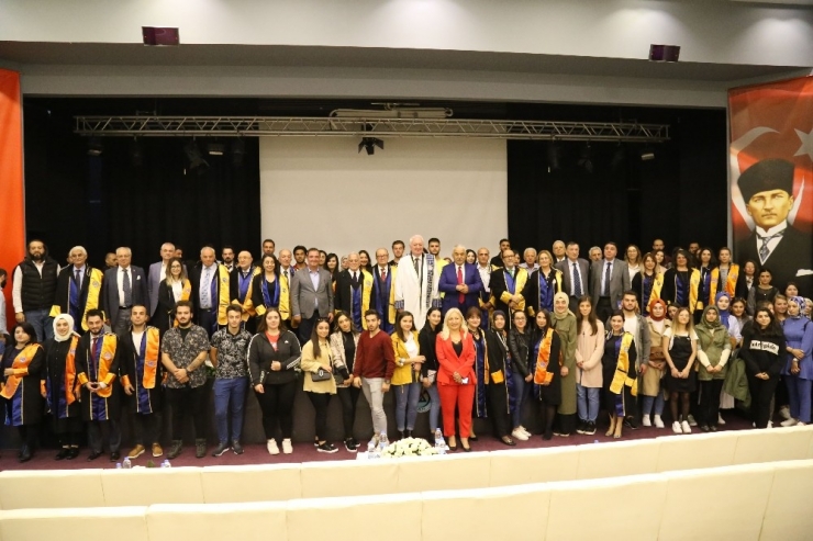 Avrasya Üniversitesi’nde Yeni Akademik Yıl Törenle Başladı