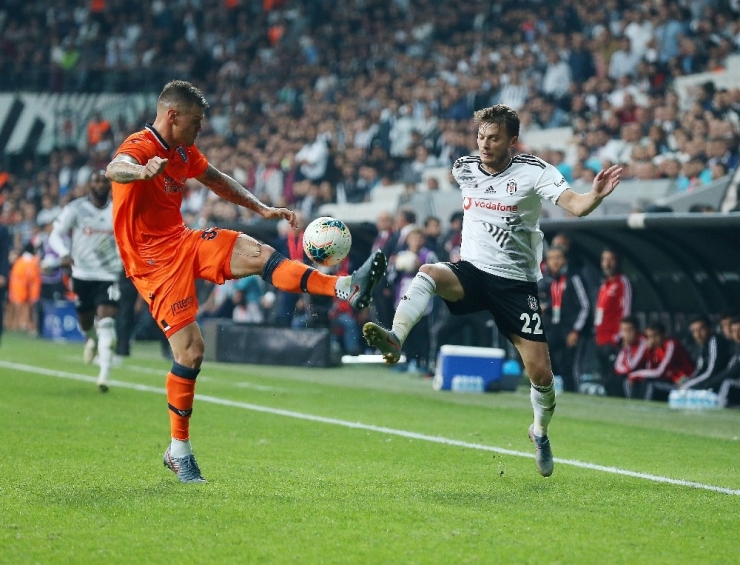 Adem Ljajic Cezalı Duruma Düştü