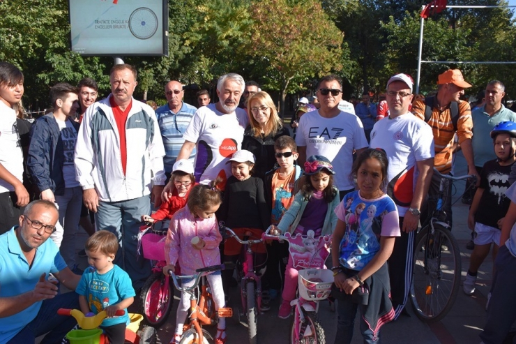 Başkan Başdeğirmen’den Isparta’ya Bisiklet Yolu Sözü