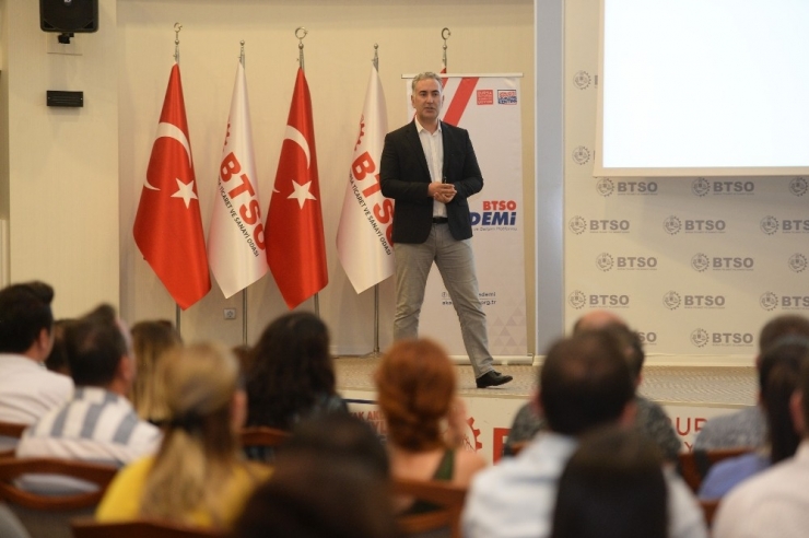 Müşteri İlişkilerini İyi Yöneten Şirketler Rekabette Bir Adım Önde