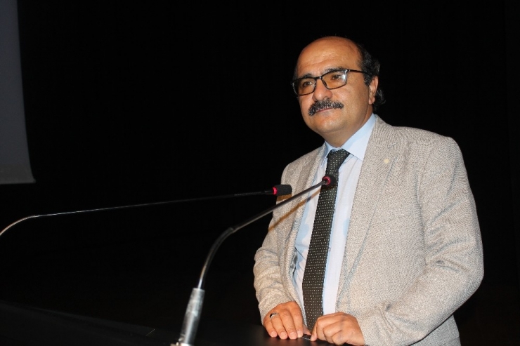 Edebiyat Fakültesi Öğrencilerine Oryantasyon Eğitimi