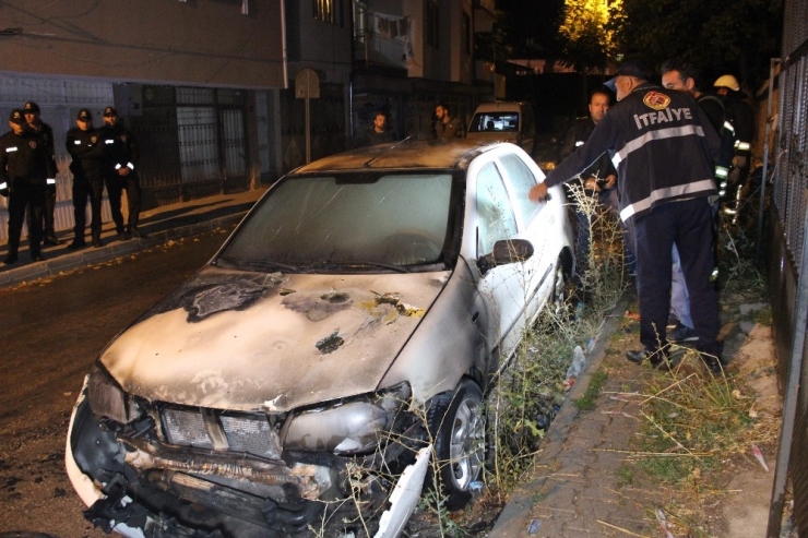 Karaman’da Park Halindeki Otomobil Yandı