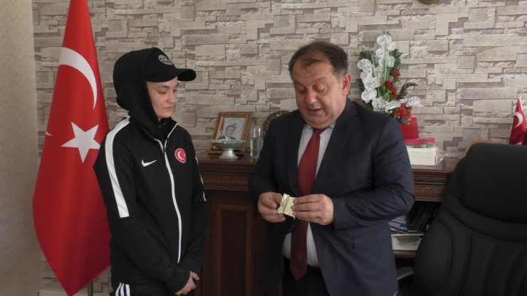 Milli Sporcuların Avrupa Başarısı Altınla Ödüllendirildi