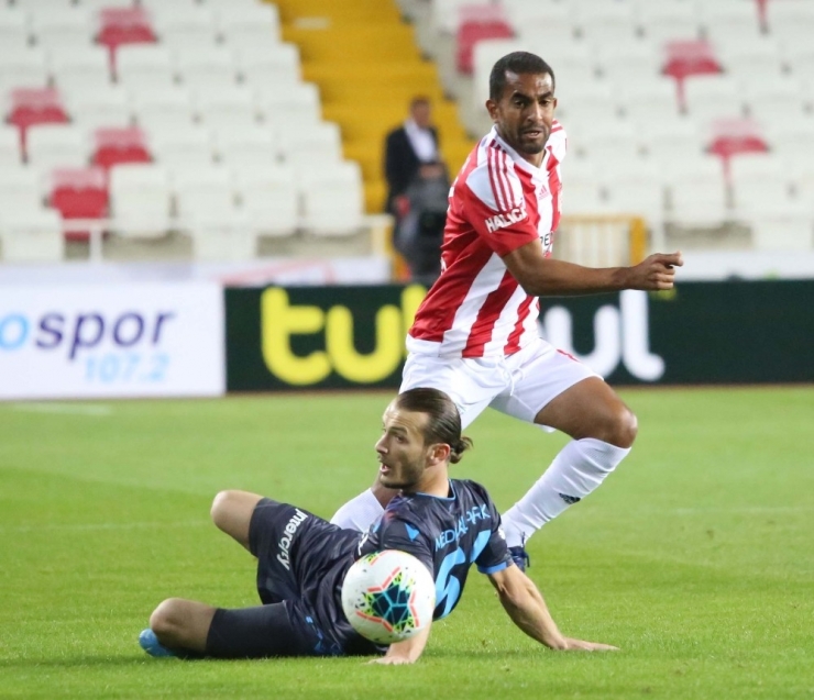 Süper Lig: Demir Grup Sivasspor: 0 - Trabzonspor: 1 (Maç Devam Ediyor)