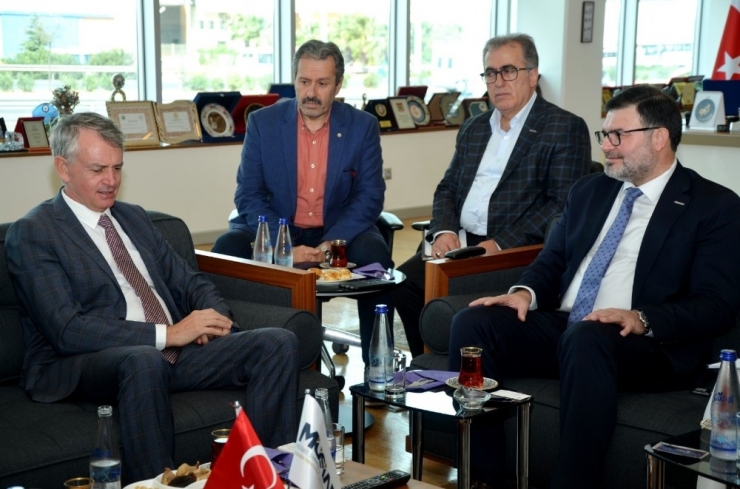 Büyükelçi Cooter’dan İş Birliği Ziyareti