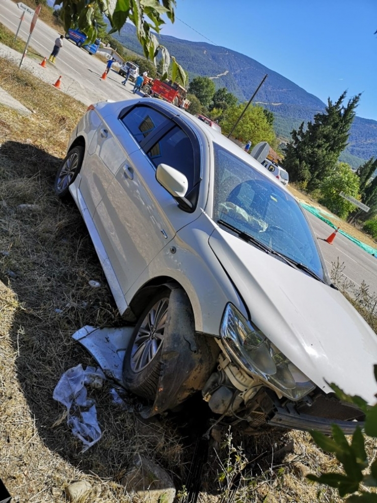 Boyabat’ta Trafik Kazası: 4 Yaralı