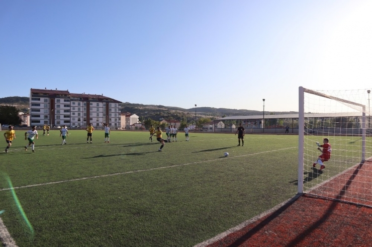 Söğütspor Ligin İlk Haftasında Rahat Kazandı