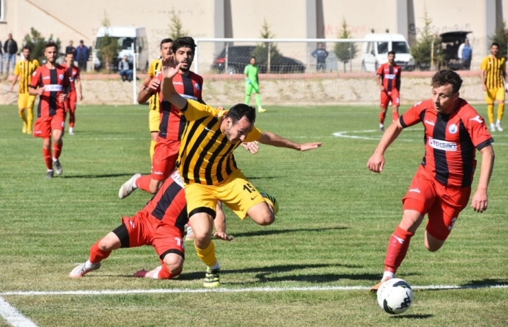 Aliağaspor Lige Galibiyetle Başladı