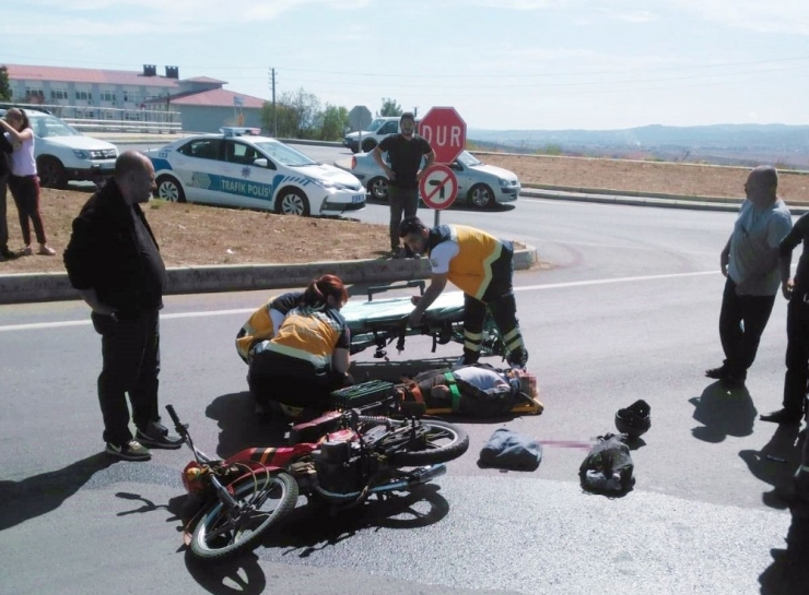 85 Yaşındaki Motosikletli Kazada Yaralandı