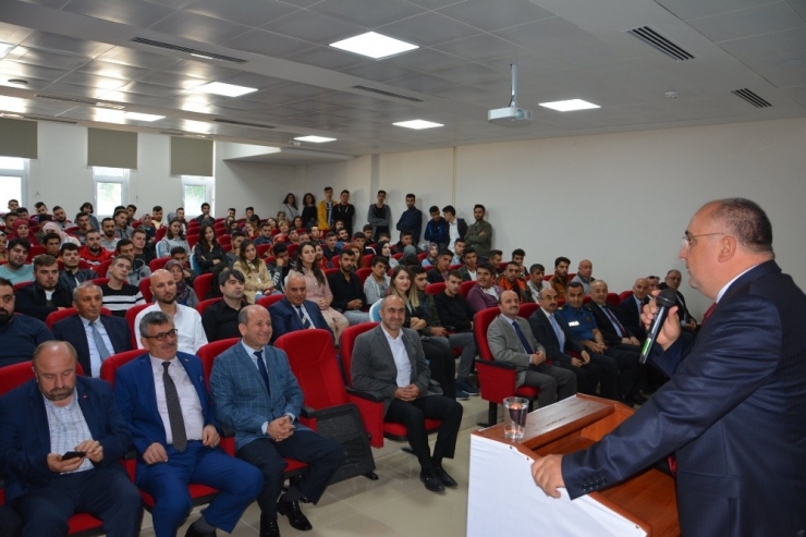 Niksar Uygulamalı Bilimler Yüksekokulu’nda Eğitim Başladı