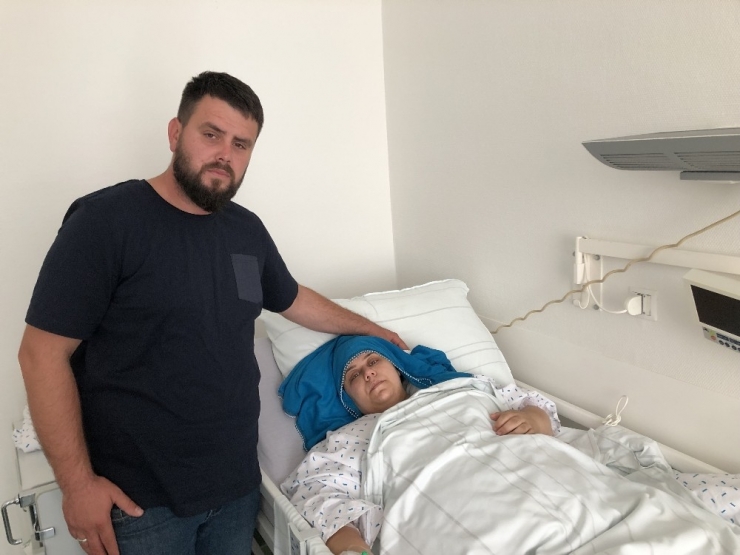 Bebeği Ölen Türk Aileden Hastaneye İhmalkarlık Suçlaması