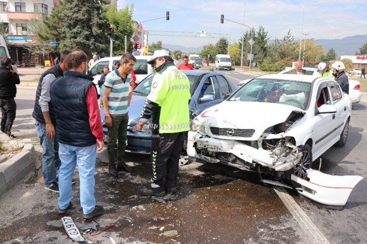 Bolu’da, Trafik Kazası: 1 Yaralı