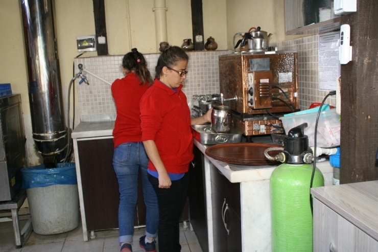 3 Engelli Genç Kız, Engellerini Böyle Aştı