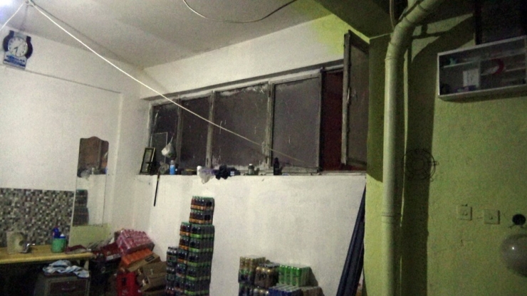 7 Dakikada 35 Bin Tl Değerindeki Sigaraları Çaldılar