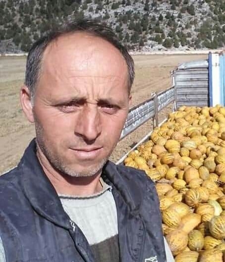 Traktöre Çarpıp Savrulan Kamyon Tarladaki Çiftçiyi Ezdi: 1 Ölü, 2 Yaralı