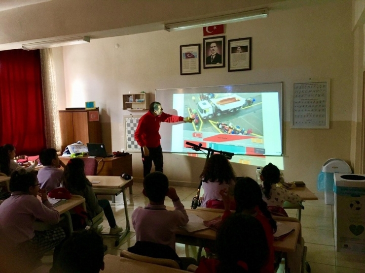 Öğrencilere Trafikte Bisiklet Kullanımı Eğitimi