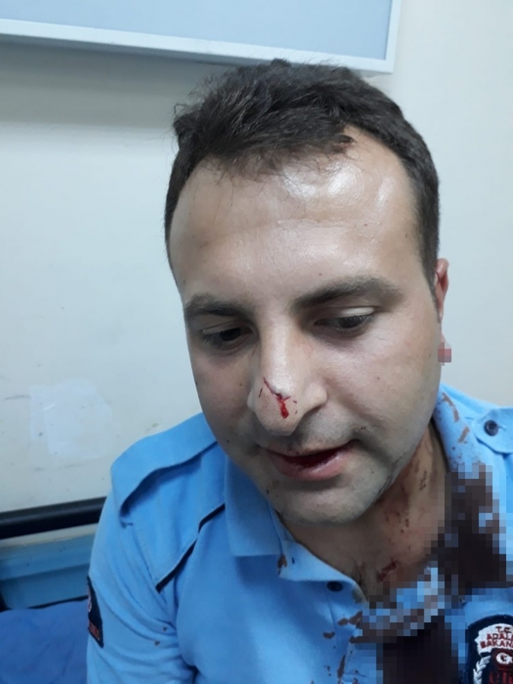 Osmaniye Cezaevinde Mahkum, Bardakla 3 Gardiyanı Yaraladı