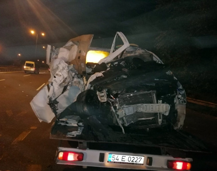 Sakarya’da Asker Teslimi Dönüşünde Trafik Kazası: 1 Ölü 3 Yaralı