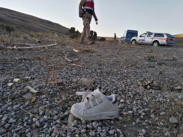 Kazada Ölen Baba Ve Üç Oğlu Birlikte Toprağa Verilecek